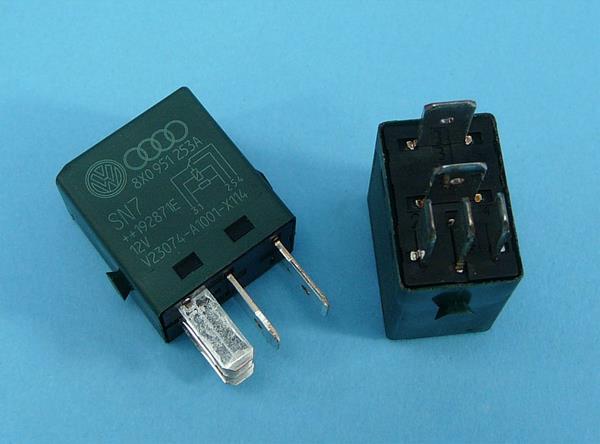 12V/30A V23074-A1001-X114 AUDI 655